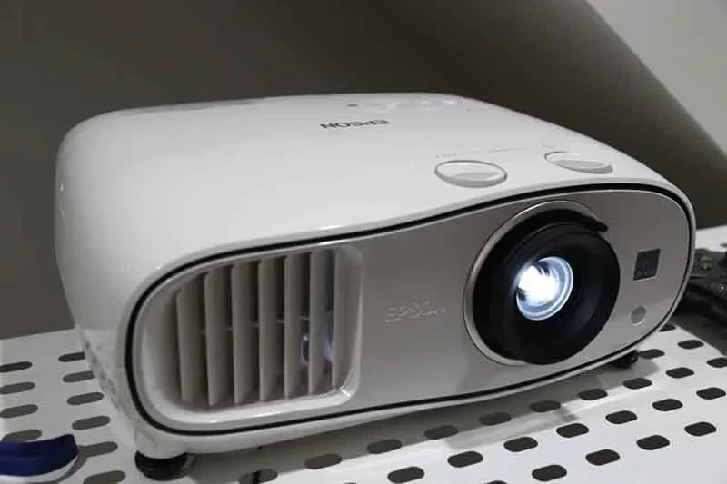 بررسی ویدئو پروژکتور سینمای خانگی اپسون Epson Home Cinema 3500